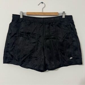 Vintage Nike Youth Soccer Shorts Size L(12-14) Black Striped Nylon
